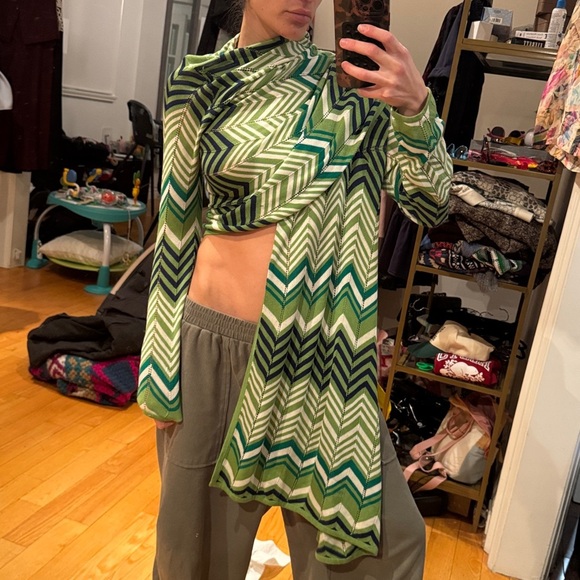 BCBGMaxAzria Sweaters - BCBG chevron silk missoni type wrap cardigan